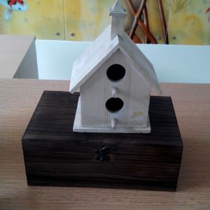 木制鳥屋